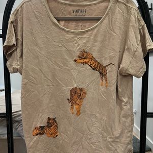 Tiger Grapgic T
